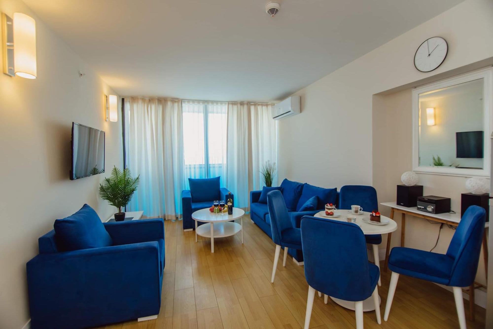 Orbi City Black Sea View Aparthotel Batumi Bagian luar foto