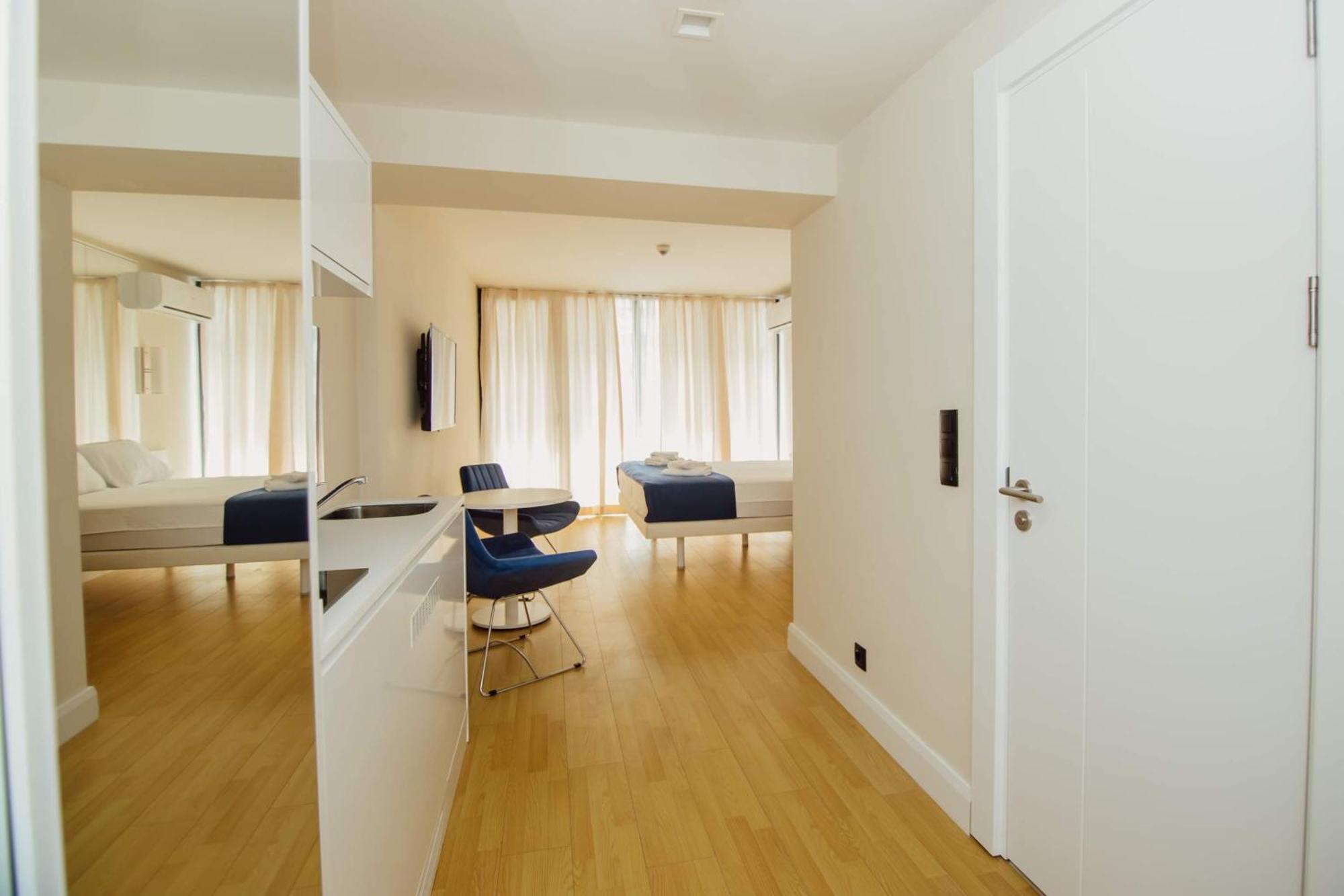 Orbi City Black Sea View Aparthotel Batumi Bagian luar foto